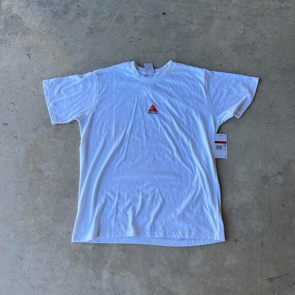NWT Nike ACG Center Swoosh Tee y2k Mens size L - Picture 1 of 2